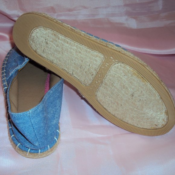 Shoes, Denim Ruffles. - Picture 2 of 7